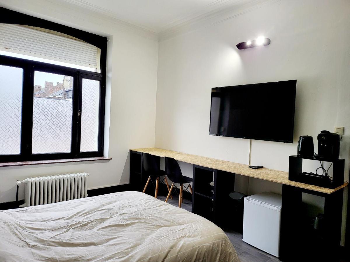 Private Industrial Room In Center Of Шарлеруа Экстерьер фото